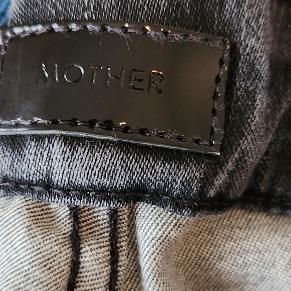 Mother the Looker Crop in Lies & Shadows Wash - Picture 7 of 9